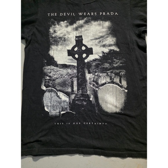 The Devil Wears Prada Band T Shirt Celtic Cross Graphic Black Short Sleeve Tee - Picture 2 of 6